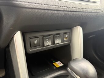 Toyota Corolla Cross 1.8 Hybrid Comfort - 19