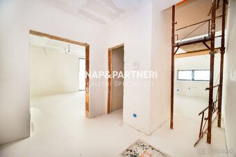 NOVOSTAVBA, AMFIK HOUSE, MEZONETOVÝ 4 IZBOVÝ BYT „D“ S TERAS - 19