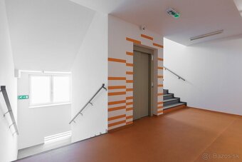 Novostavba s vysokými stropmi pri Avione + parkovacie miesto - 19
