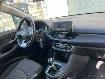 Hyundai i30 Combi 1.5 DPI 80kw benzin - 19