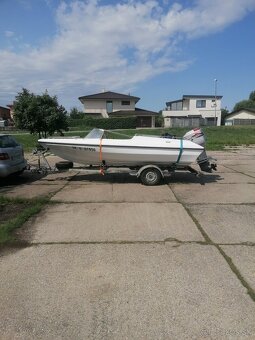 Predam motorovy čln Glastron - 19