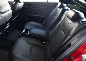 Toyota Prius 1,8 VVT-i PHEV Lounge 72 kw - 19