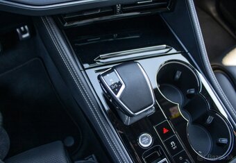 Volkswagen Touareg 3.0 V6 TDI R-Line 4Motion Tiptronic - 19
