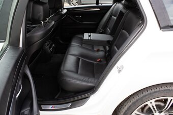 BMW Rad 5 Touring 535d 313k A/T - 19