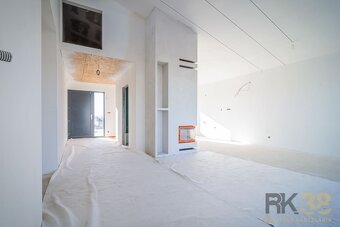 Nadčasové rodinné domy v skvelej lokalite pod Tatrami - 19