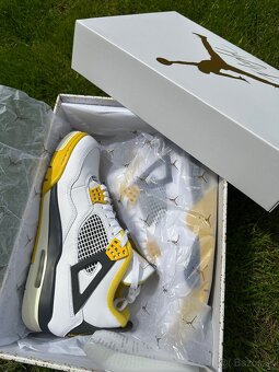 Tenisky Air Jordan 4 Retro EUR 44 - 19
