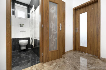 ZNÍŽENÁ CENA SENEC – NA PREDAJ 2 samostatne stojace rodin - 19