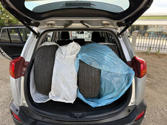 Toyota RAV4 2.2 l D-4D Premium 4x4 - 19