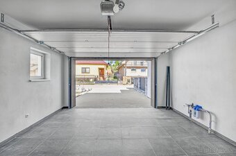 Nadštandardná 4-izbová novostavba s veľkou garážou - 19