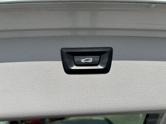 BMW Rad 3 Touring 320i A/T - 19