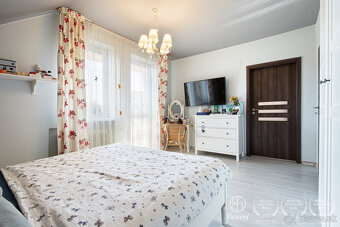 BOSEN | Na predaj priestranný rodinný dom s bazénom a saunou - 19