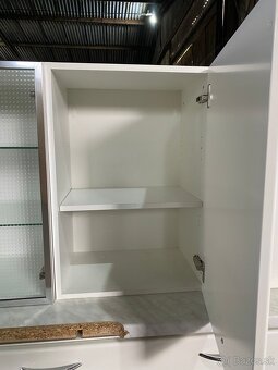 Moderná kuchynská linka so spotrebičmi - 19