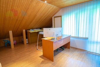 Krásny 7-izbový dom, 328 m² + 1389 m² pozemok, Trebostovo, o - 19