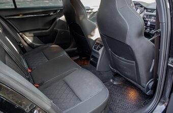 Škoda Octavia Combi 2.0 TSI RS DSG - 19