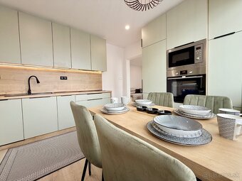 KUZMÁNYHO -  KARPATSKÁ 3 IZBOVÝ LUXUSNÝ MODERNÝ BYT 71 M2 V  - 19