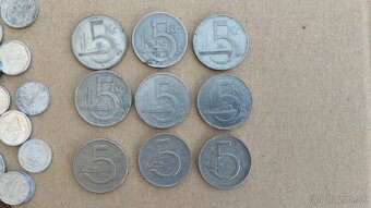 Mix minci - staré mince - konvolut minci v dřevěné truhličce - 19