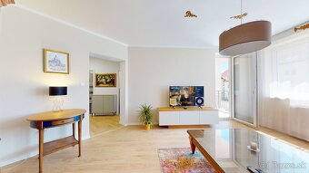Krásny, vkusne zariadený atypický dvojizbový byt - Zavar - 19