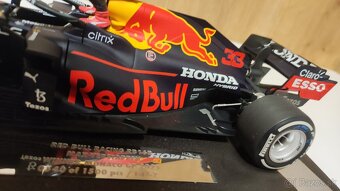 Max Verstappen 1:18 s figurkou - víťaz Monaco - 19