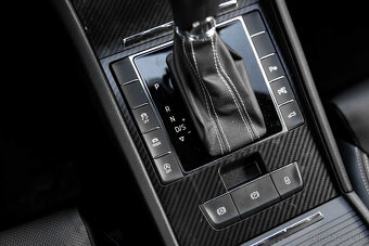Škoda Superb 2.0TDI 4x4 DSG SPORTLINE - 19
