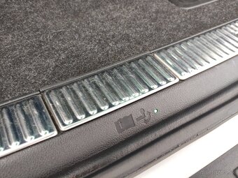 Škoda Superb III DSG 4x4 SPORTLINE VIRTUAL KAMERA TAŽNÉ - 19