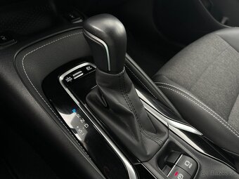 Toyota Corolla Combi 2.0 Hybrid E-CVT, r.v.: 2021 - 19