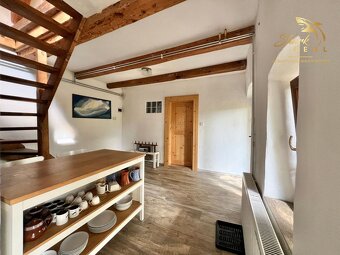 ZNÍŽENÁ CENA - Predaj usadlosti na samote v pokojnom prostr - 19