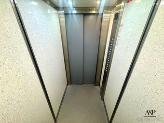 NA PREDAJ VEĽKÝ 3 IZB. BYT S BALKÓNOM, 76M2, UL., UL. L.NOVO - 19