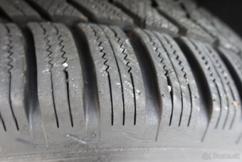 Nissan Navara DoubleCab 2.5 dCi XE, M6, 140kW, 4d. - 19