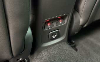 Opel Astra 1.6 CDTI TOP výbava - 19