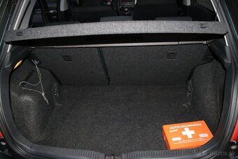 Toyota Auris 1,6i VVT Valvematic 5/2008 - 19