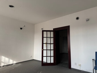 Dom s ateliérom na bývanie aj podnikanie - Patrónka - 19