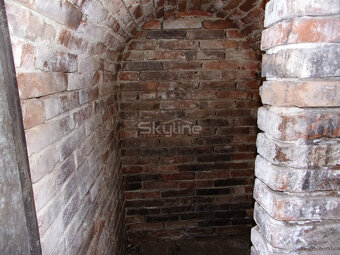 REZERVOVANÉ  zariadený rodinný dom, pozemok 1622 m2, Čaka, L - 19
