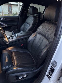 BMW X6 M50i xDrive - 19