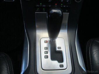 VOLVO XC70 2,4D5 151kw AWD SUMMUM GPS Radar 2011 - 19