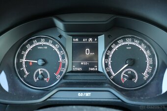 Škoda Octavia Combi 2.0 TDI Ambition DSG - 19