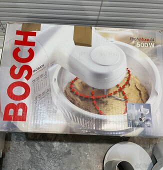 Nový kuchynský robot Bosch MUM 4406 - 19