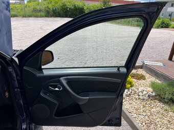 Dacia Duster 1.5 dCi FAP 4x4 Arctica - 19