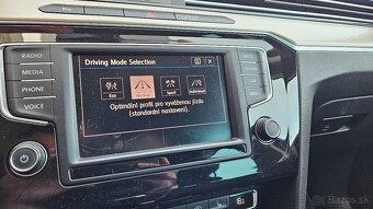 Volkswagen Passat Variant 2.0 TDI 190k BMT Highline 4MOTION - 19
