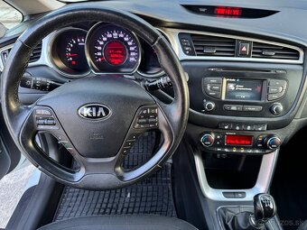 Kia Ceed SW 1.6CRDi 2017 136ps SK Auto Top stav - 19