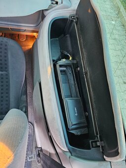 VW SHARAN 1.8TURBO 20V.110KW BENZÍNr.v 2003 - 19