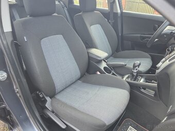 Kia Ceed 1.4 CVVT • Facelift 2011 • 172 tisíc KM • Nová STK - 19