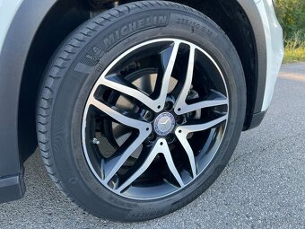 Mercedes-Benz GLA 200 CDI / 1. majiteľ / garážované - 19