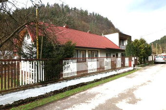 PREDAJ RODINNÝ DOM DIVINKA S VEĽKÝM POZEMKOM - 19