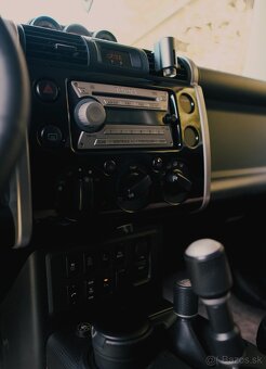 Toyota FJ Cruiser 4,0 l 191kW V6 AT6 - 19