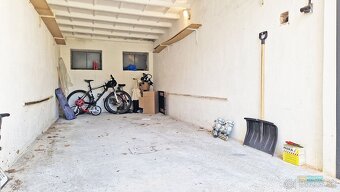 Na predaj trojizbový byt s garážou a balkónom - Staré sídlis - 19