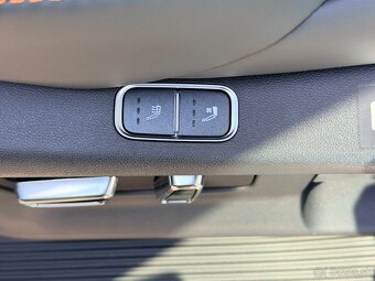 Dongfeng Forthing U TOUR HEV Exclusive - 19
