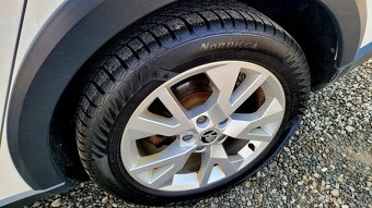 Škoda Octavia Combi SCOUT2.0 TDI DSG 4x4 - 19