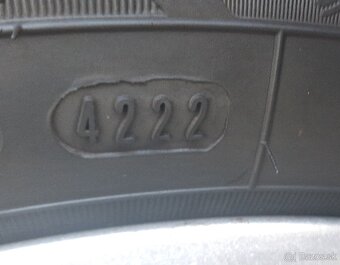 ŠKODA OCTAVIA 1.6(75kw) ZĽAVA(zadní dveře v elekt - 19