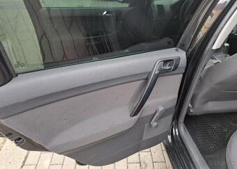 Volkswagen Polo 1,2 Comfortline benzín manuál 51 kw - 19