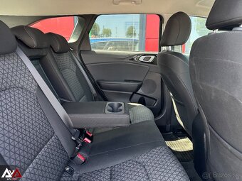 Kia Ceed SW 1.6 CRDi Gold, 111 230km, LED svetlomety, SR - 19